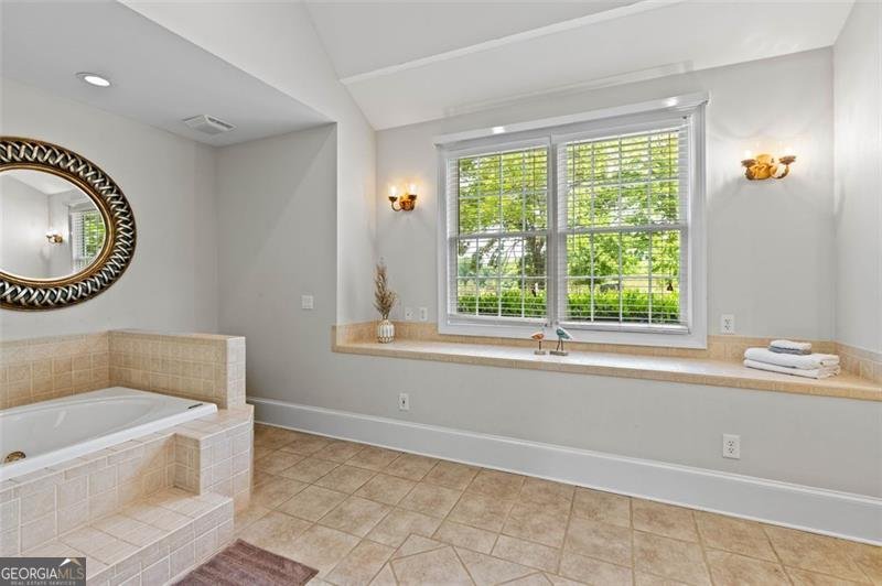 4337 MOUNTAIN VIEW Road Oakwood - 40
