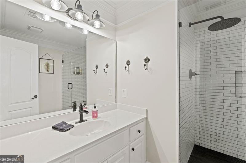 4337 MOUNTAIN VIEW Road Oakwood - 51