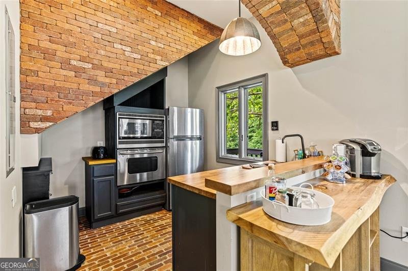 4337 MOUNTAIN VIEW Road Oakwood - 67