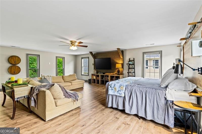 4337 MOUNTAIN VIEW Road Oakwood - 74