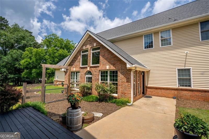 4337 MOUNTAIN VIEW Road Oakwood - 85