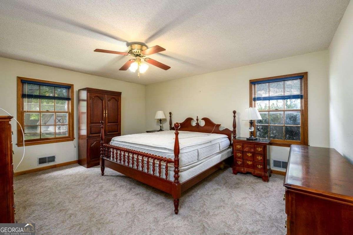 525 WATSON Place Gainesville - 19