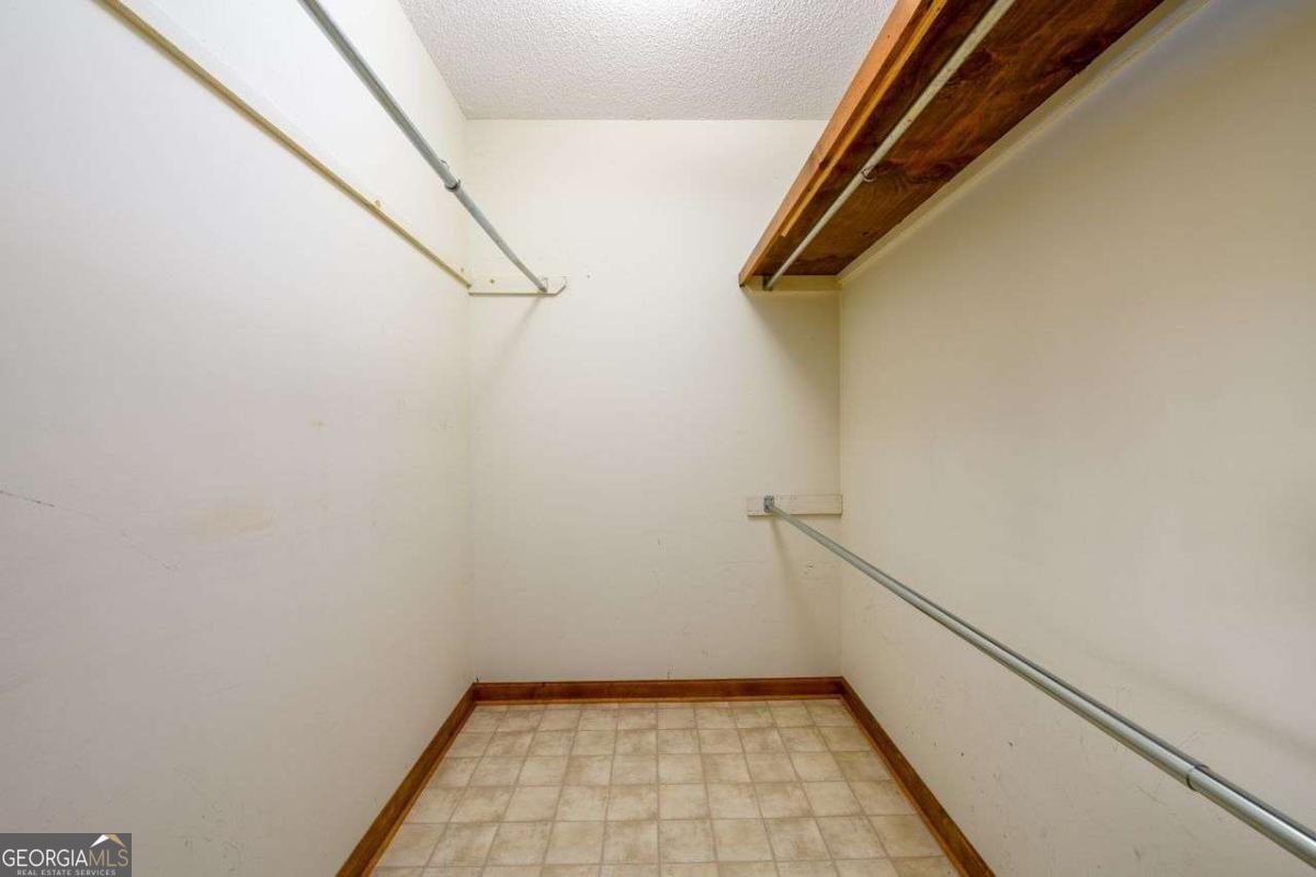 525 WATSON Place Gainesville - 21