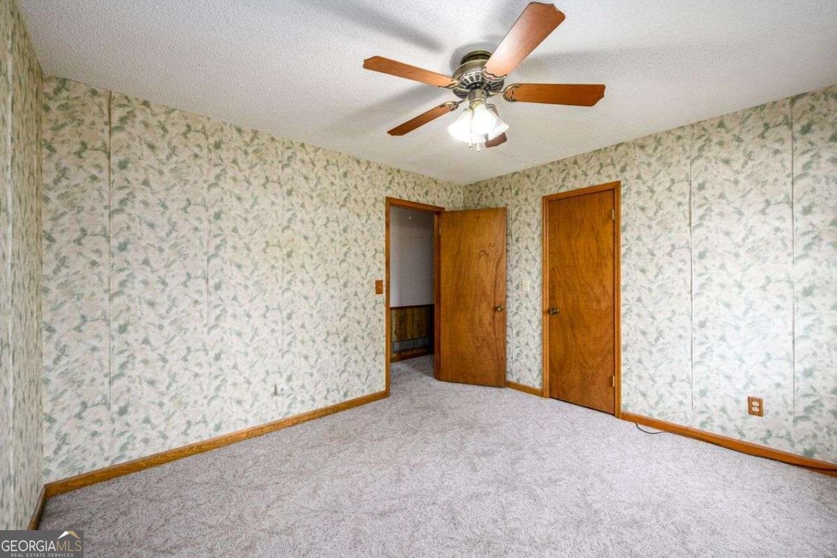 525 WATSON Place Gainesville - 24