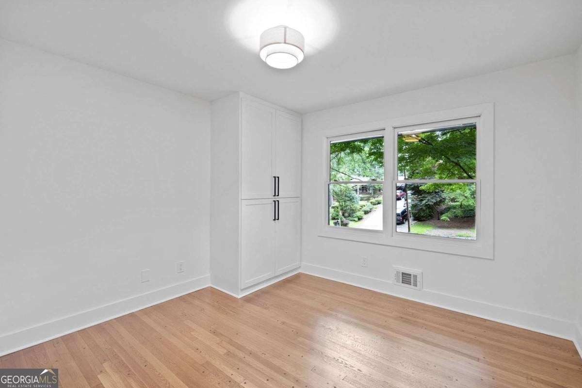 2356 Sherbrooke Drive Atlanta - 28