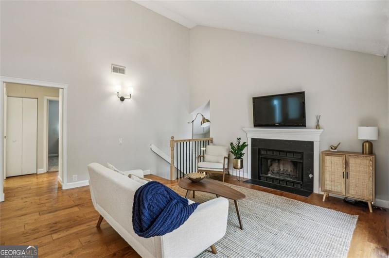 85 Dunwoody Springs Drive Sandy Springs - 3