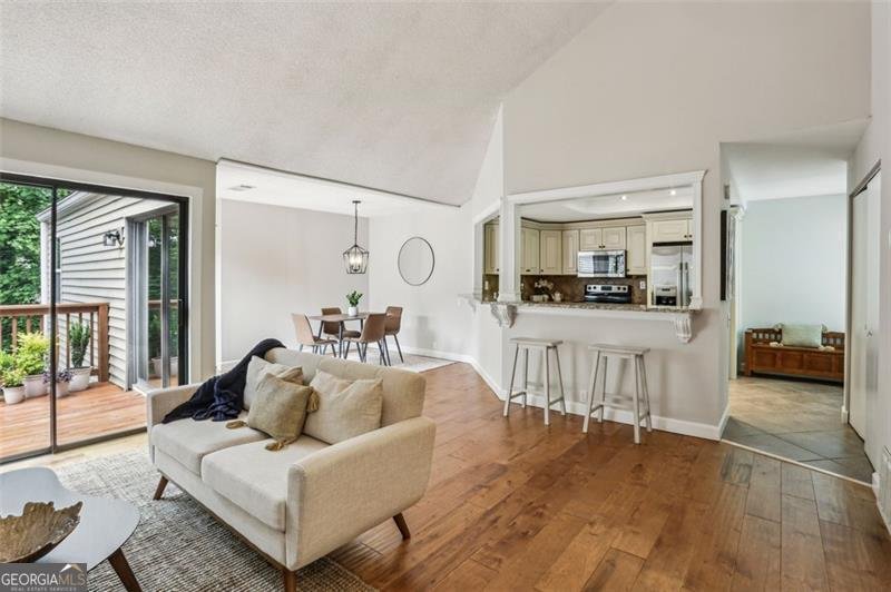 85 Dunwoody Springs Drive Sandy Springs - 4