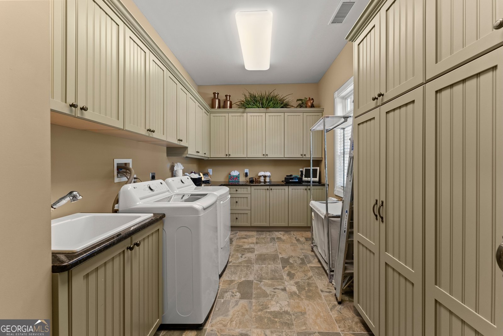 6707 Summer Crest Court Flowery Branch - 44