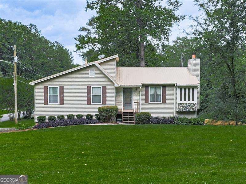 629 Silver Trace Court Woodstock - 1