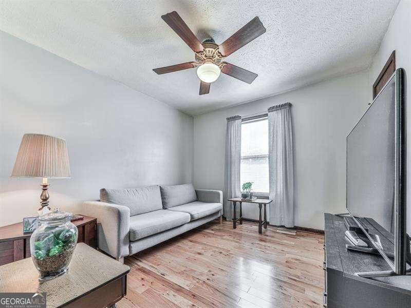 629 Silver Trace Court Woodstock - 14