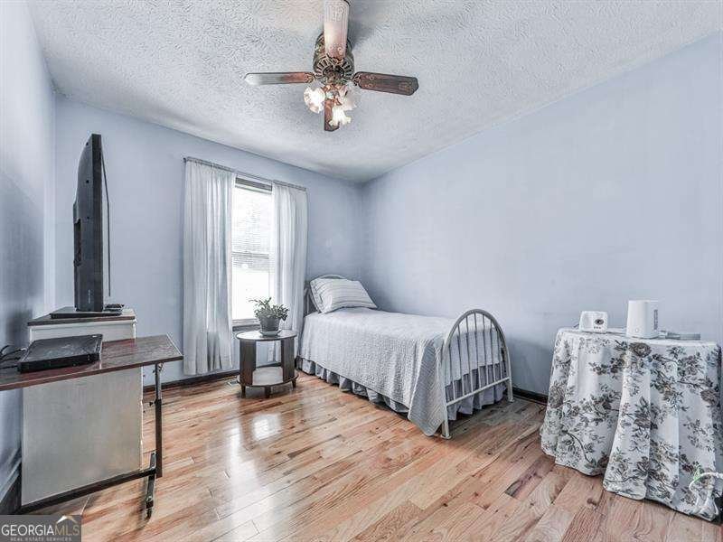 629 Silver Trace Court Woodstock - 15