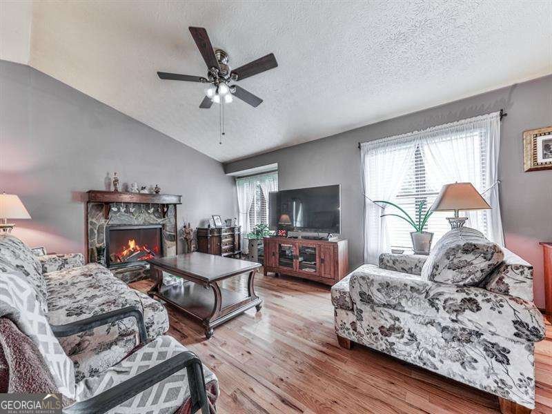 629 Silver Trace Court Woodstock - 5