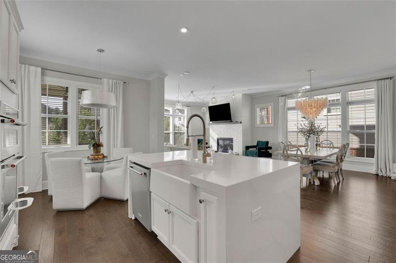 545 HANLON Way Alpharetta - 2
