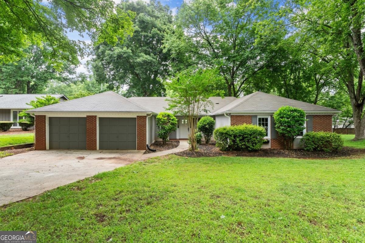 215 Truehedge Trace Roswell - 1