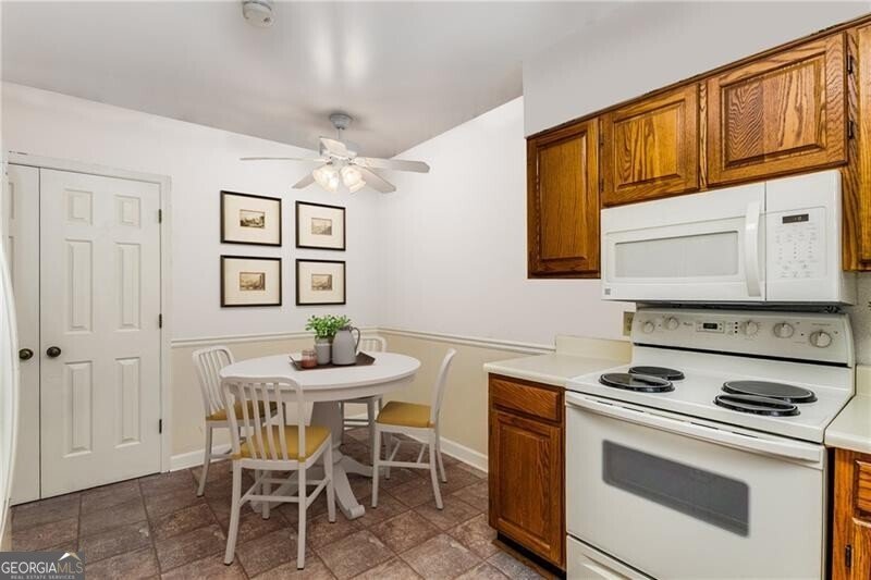 408 Coleraine Smyrna - 12