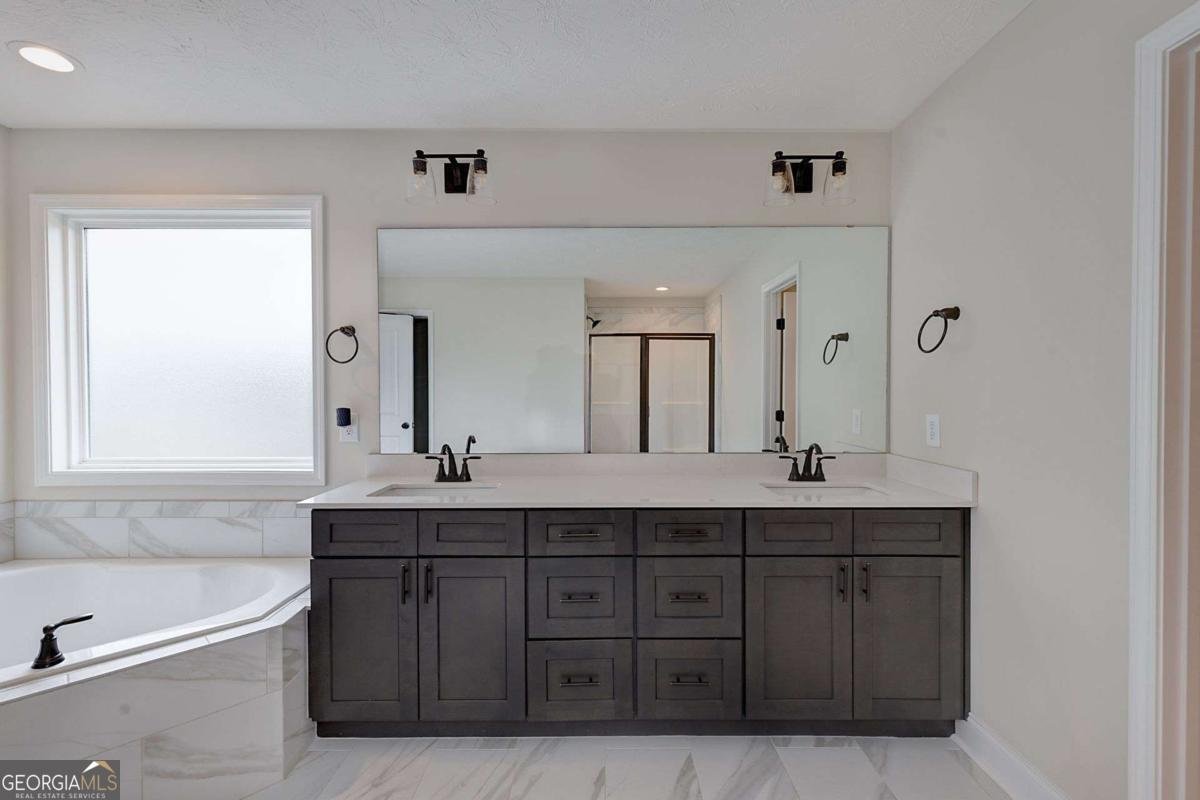 7312 Pine Chase Drive Midland - 21