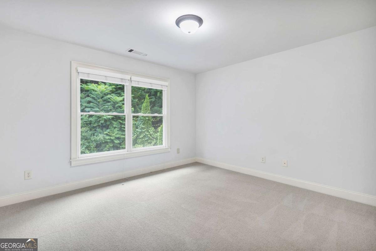 5865 Trailwood Court Suwanee - 32