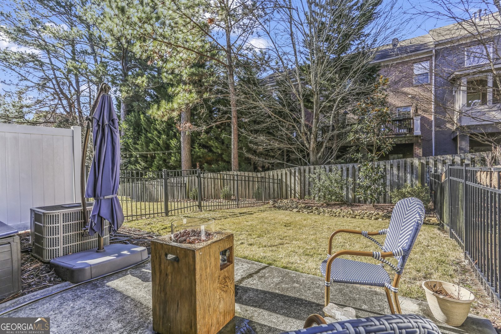 2772 Archway Lane Atlanta - 24