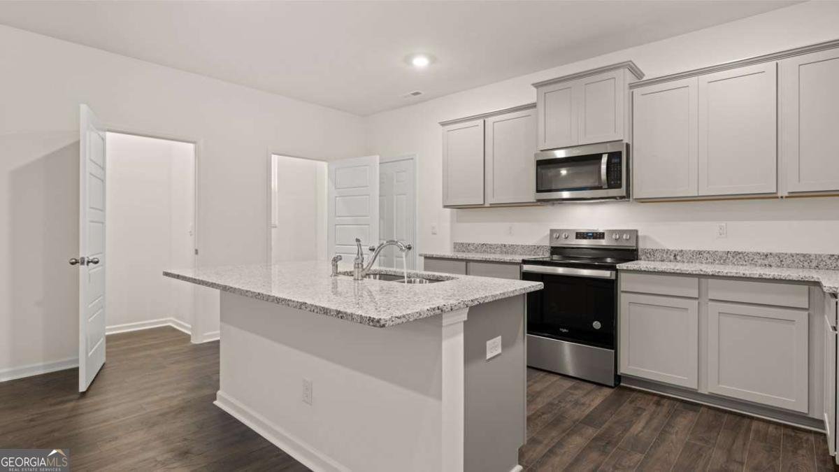 356 Sound Circle Stockbridge - 14