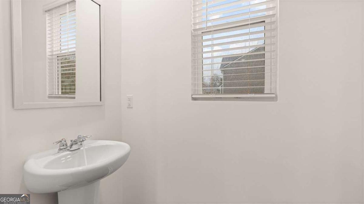 356 Sound Circle Stockbridge - 18