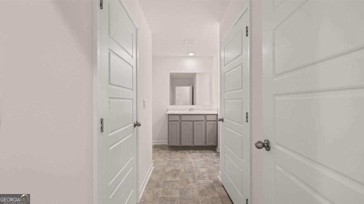 356 Sound Circle Stockbridge - 22