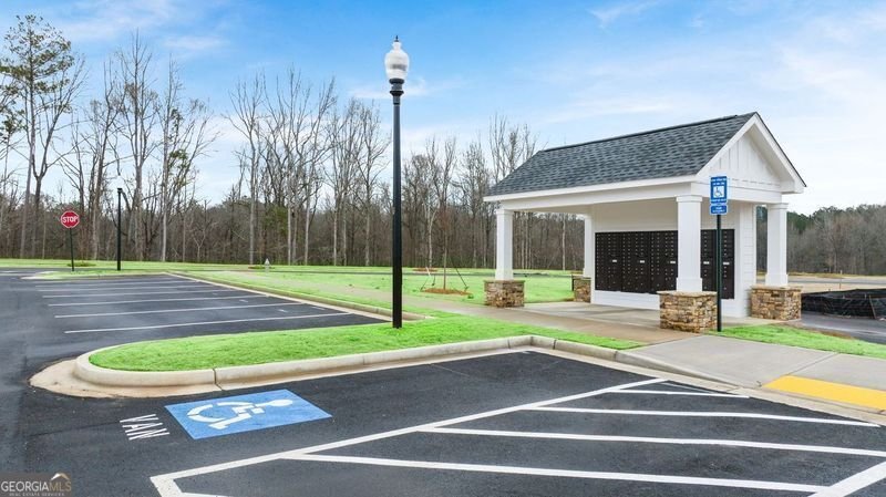 372 Sound Circle Stockbridge - 34