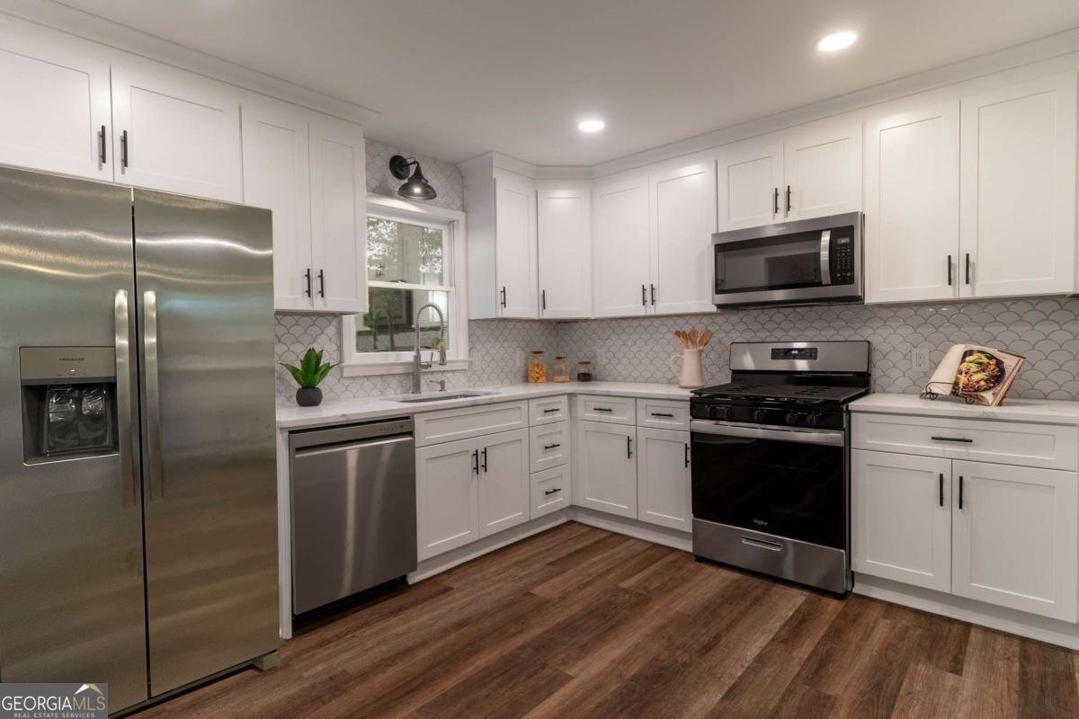 607 Hickory Creek Lane Woodstock - 1