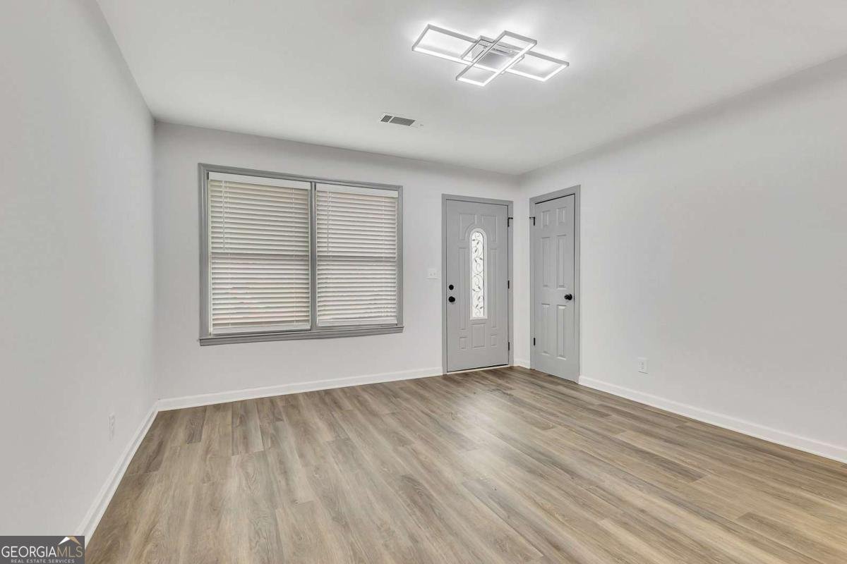 2899 Gresham Road Atlanta - 8
