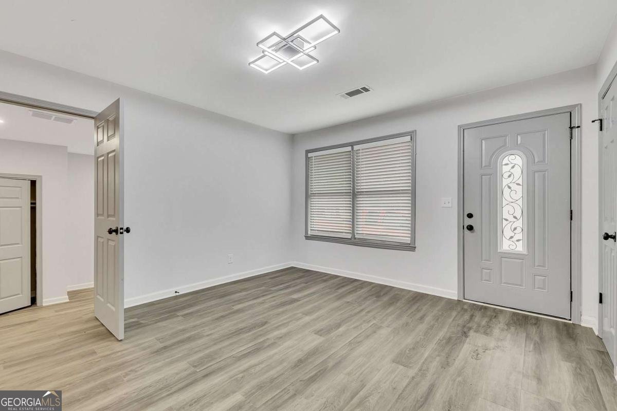 2899 Gresham Road Atlanta - 9
