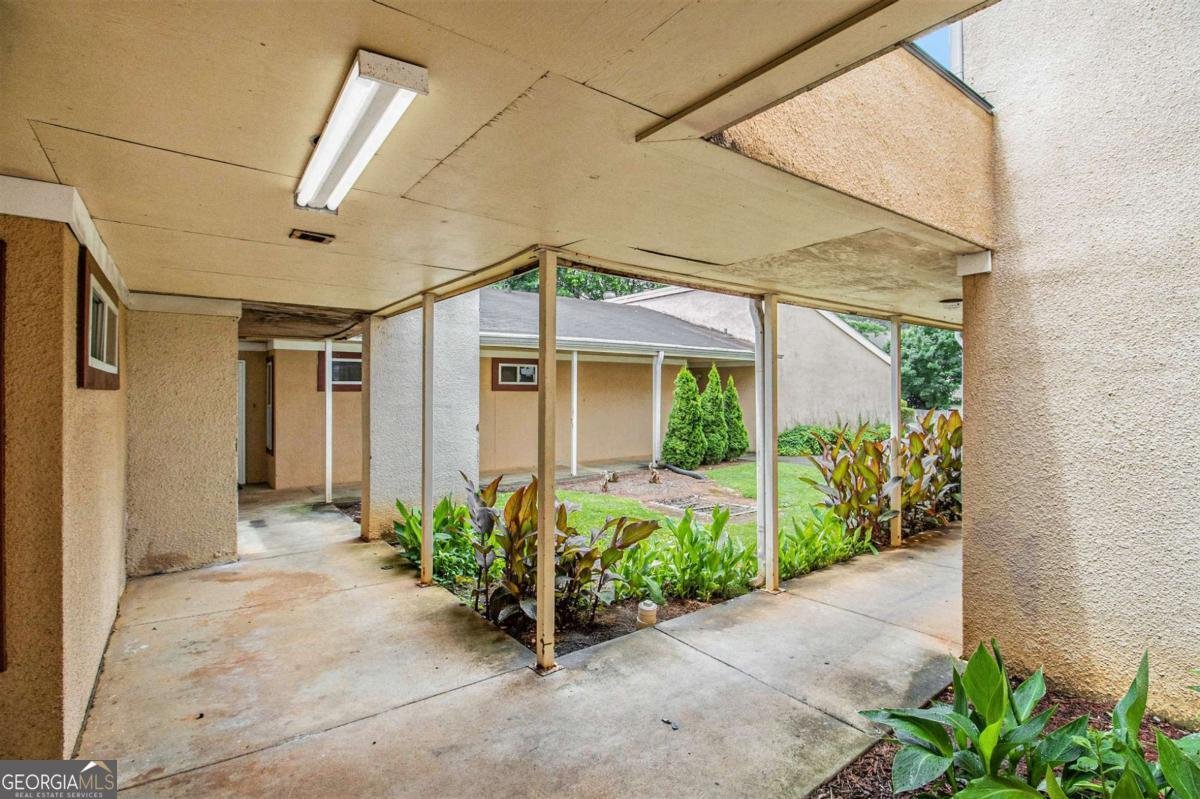 2039 Oak Park Lane Decatur - 2