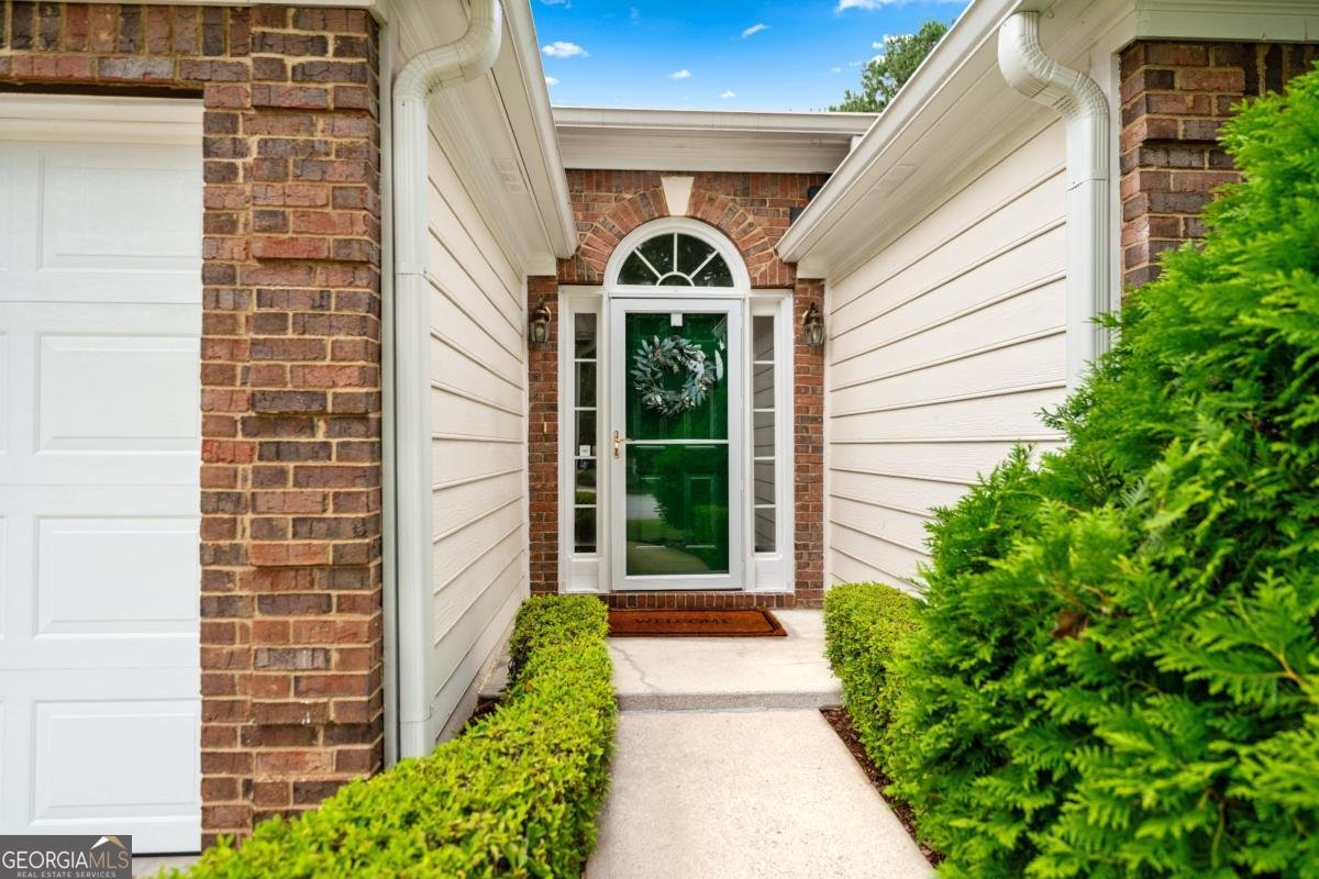 910 Laurel Cove Drive Snellville - 2