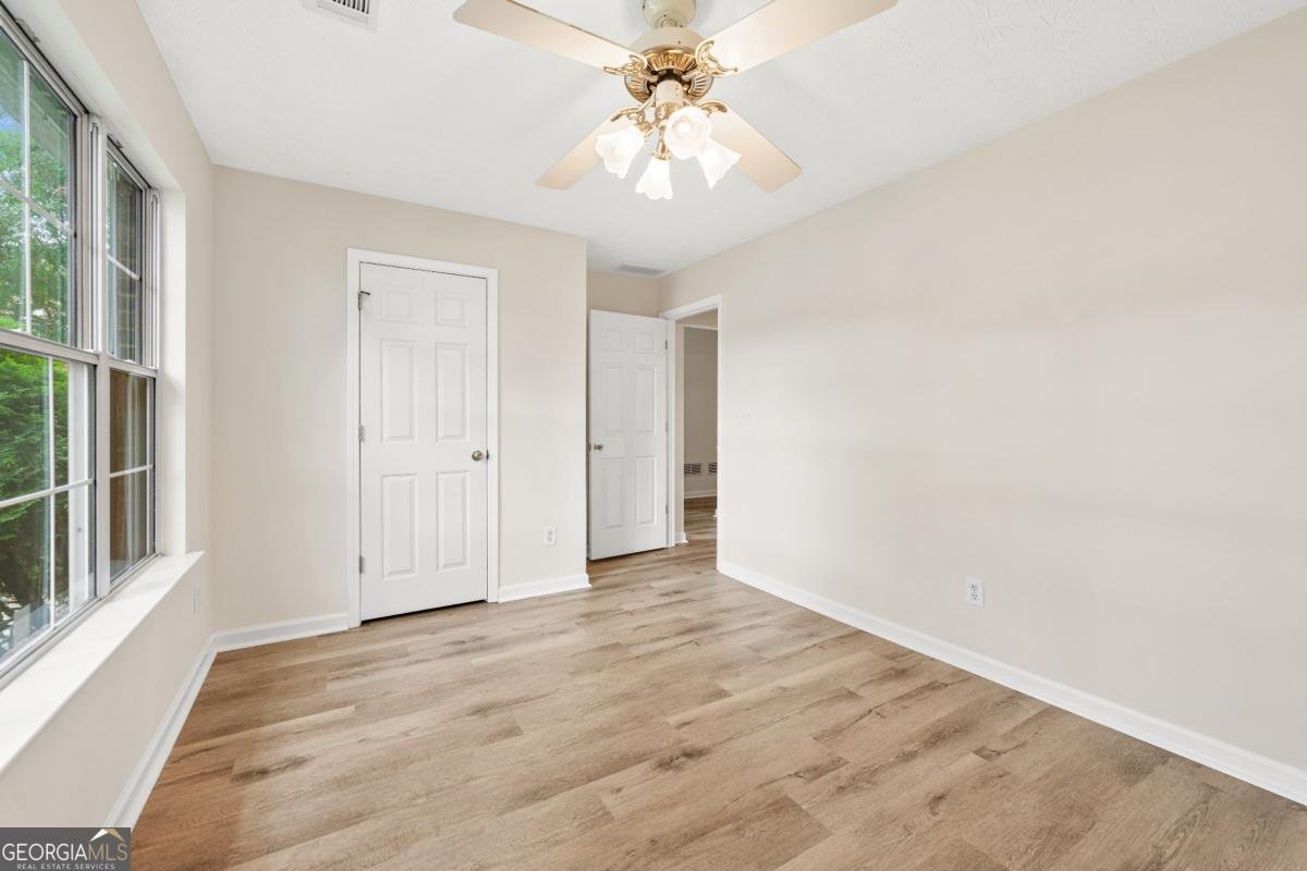 910 Laurel Cove Drive Snellville - 25