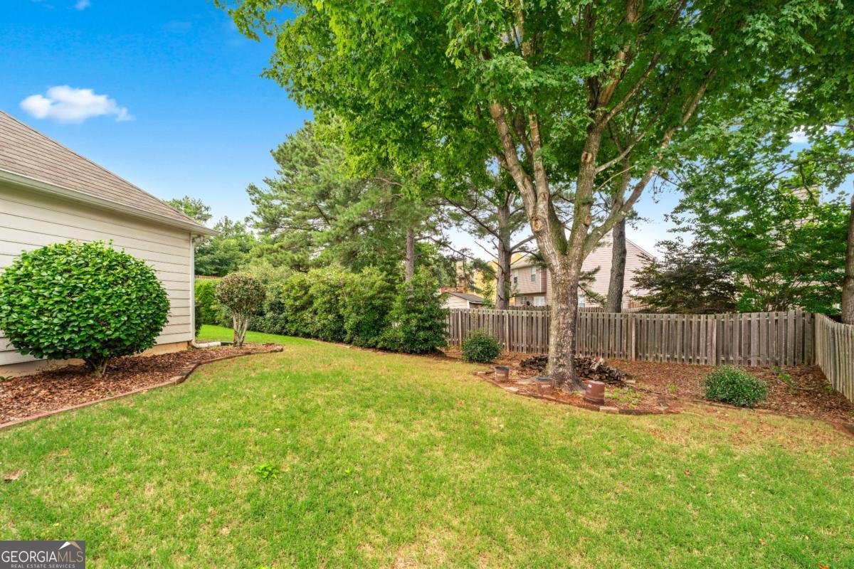 910 Laurel Cove Drive Snellville - 33