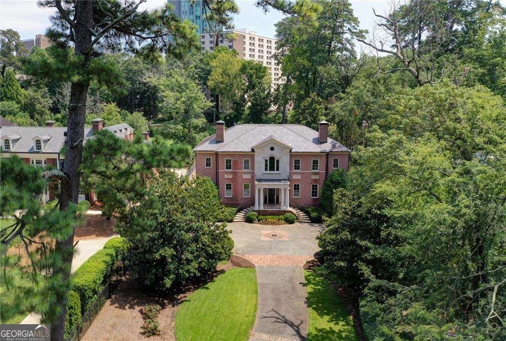 2883 Andrews Drive Atlanta - 1