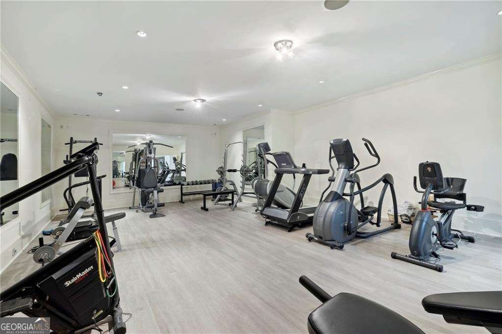 2883 Andrews Drive Atlanta - 23