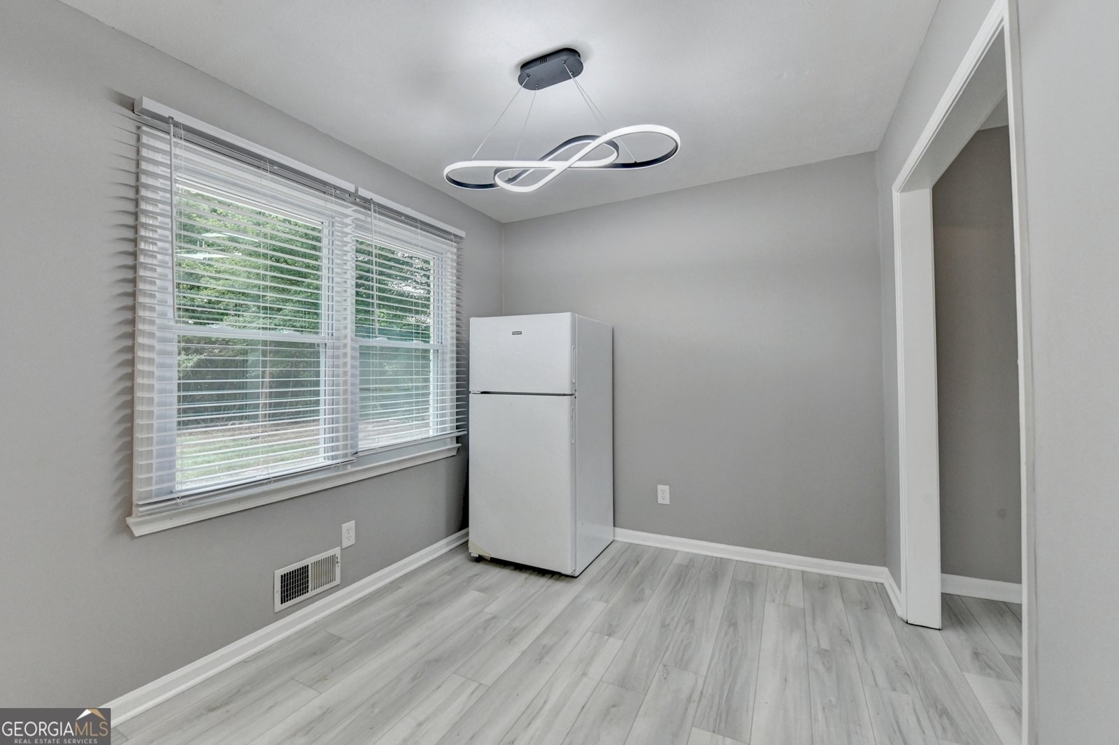 1094 Amber Ridge Lilburn - 32
