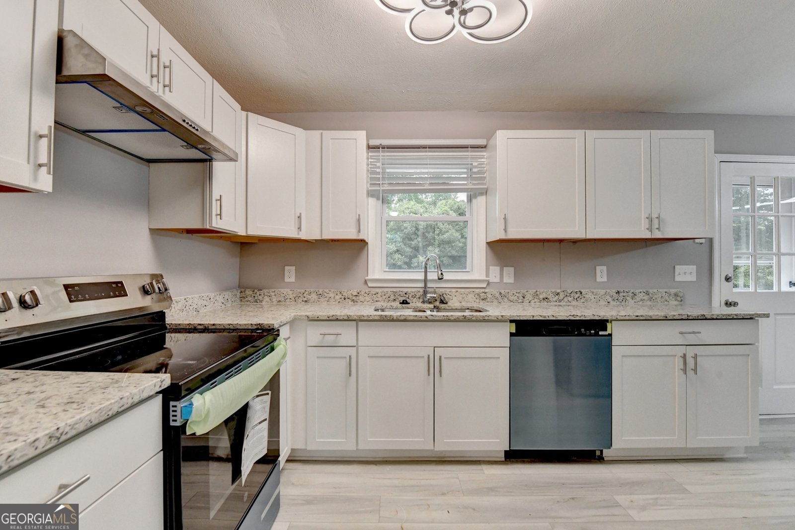 1094 Amber Ridge Lilburn - 34