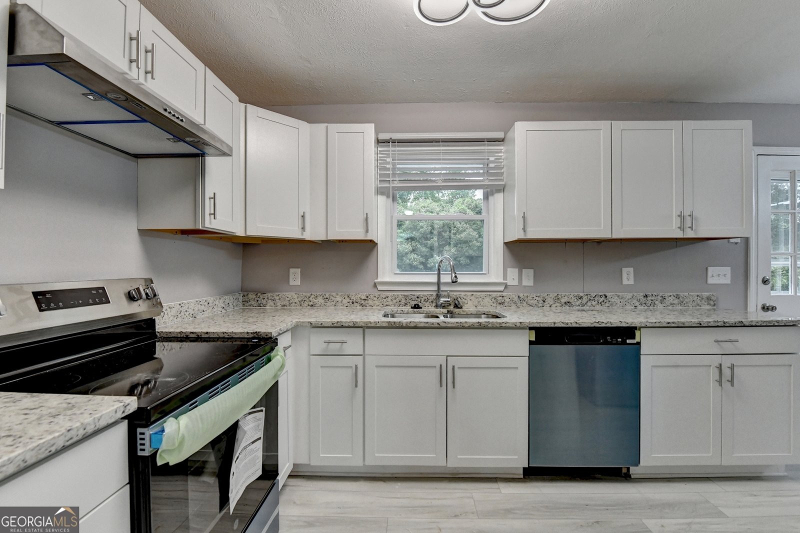 1094 Amber Ridge Lilburn - 38