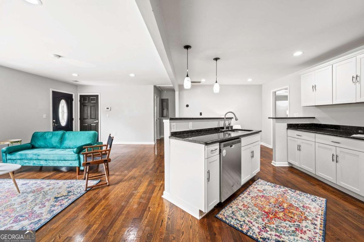 240 Lake Drive Atlanta - 6