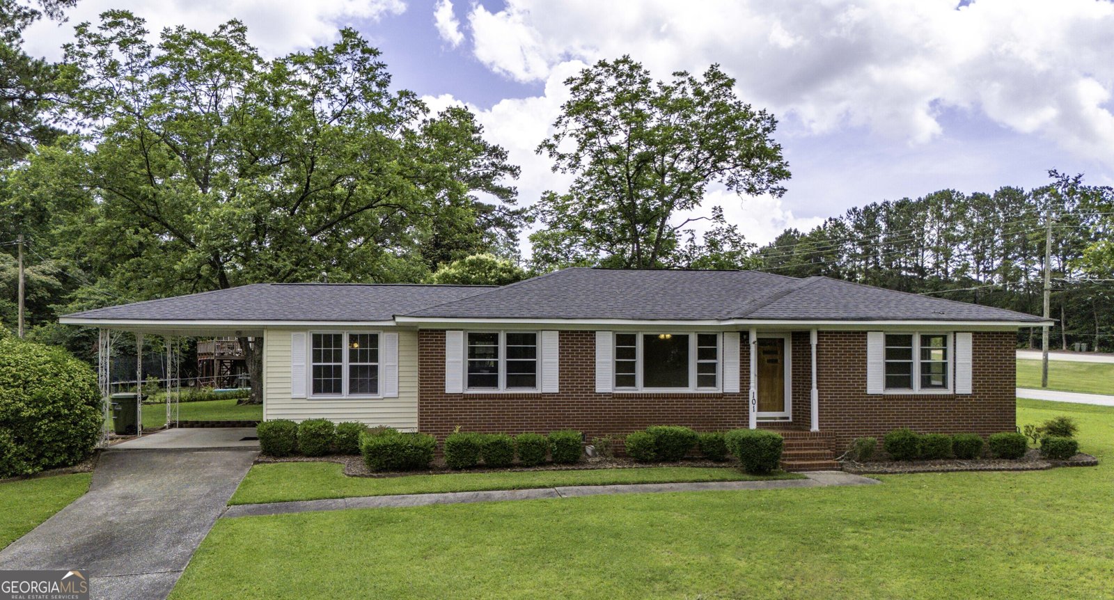 101 Lakeshore Drive Carrollton - 1