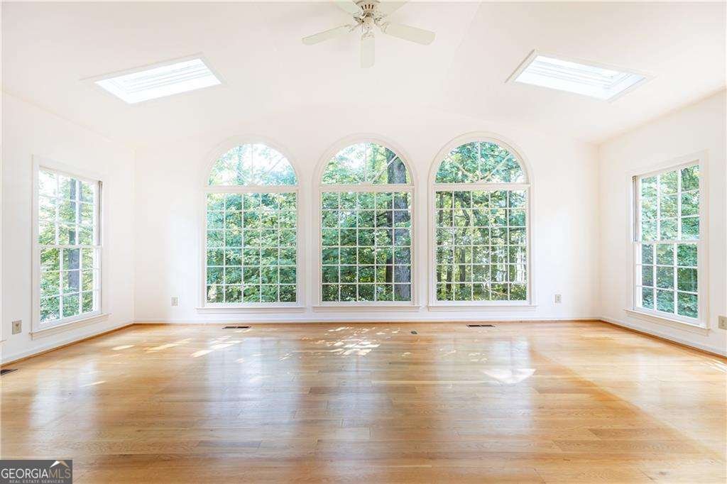 5287 Vernon Lake Drive Atlanta - 29