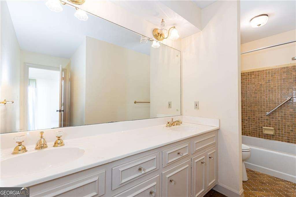 5287 Vernon Lake Drive Atlanta - 40