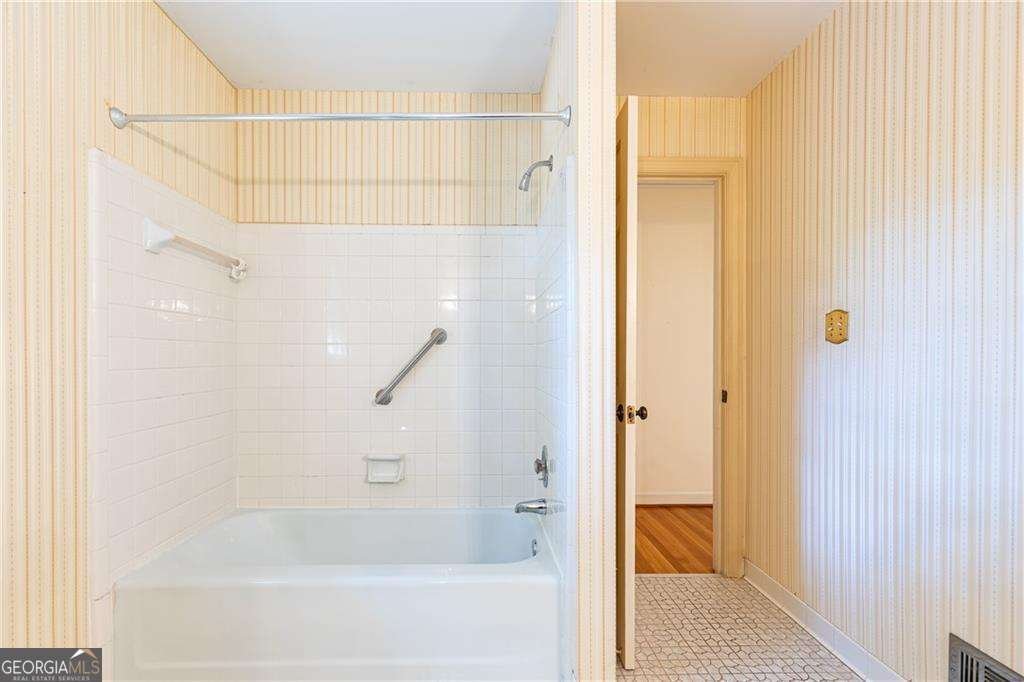 5287 Vernon Lake Drive Atlanta - 58