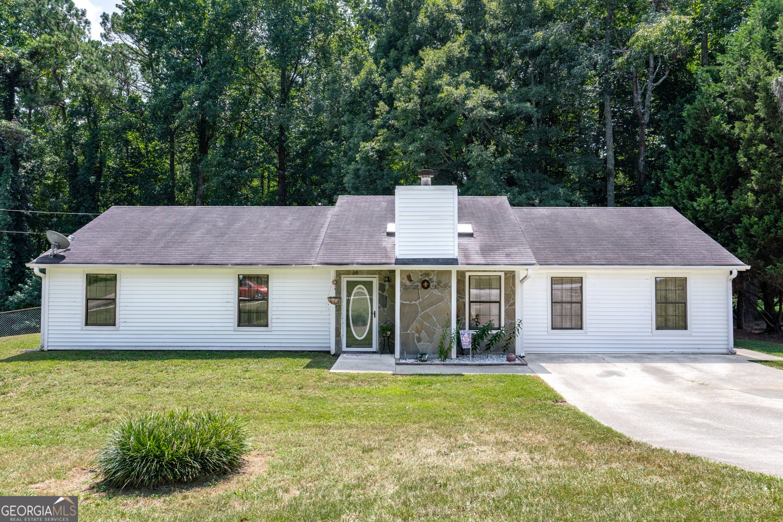 3385 HUNTINGTON Court Douglasville - 2