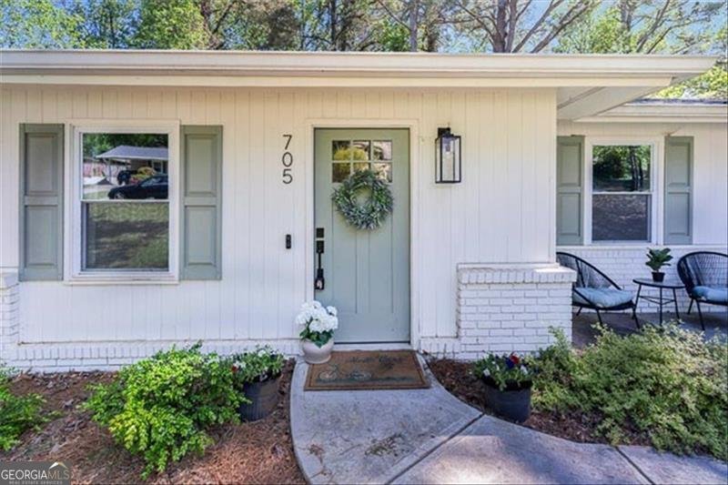 705 STEWART Circle Marietta - 1