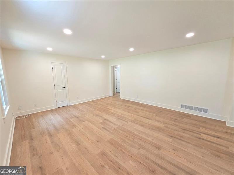 705 STEWART Circle Marietta - 4