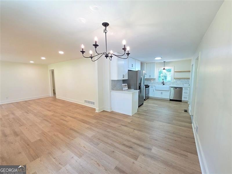 705 STEWART Circle Marietta - 6