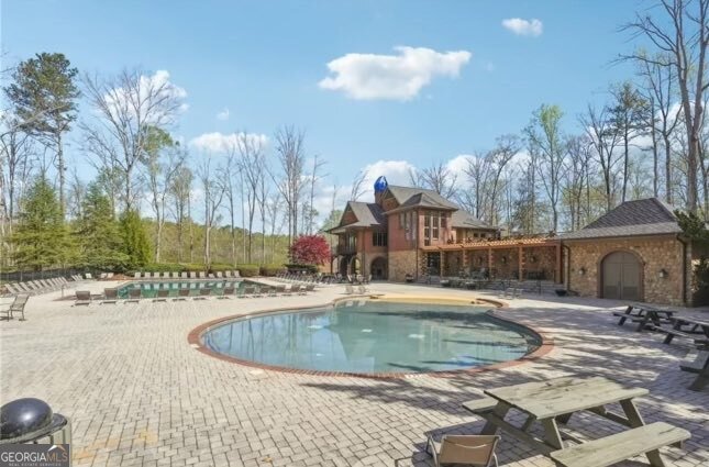 8110 Brewton Bend Cumming - 33
