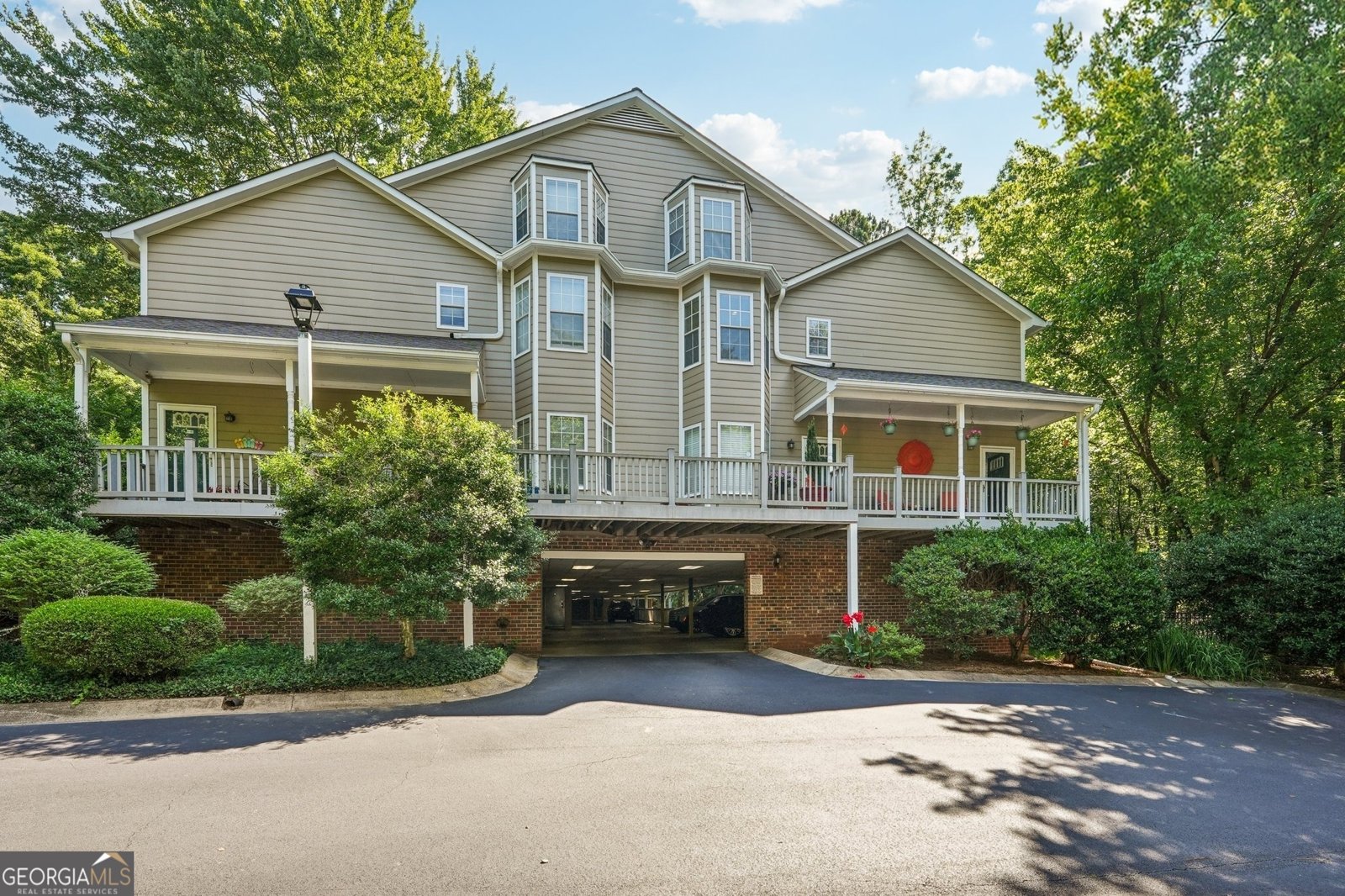 4467 Pineridge Circle Atlanta - 1