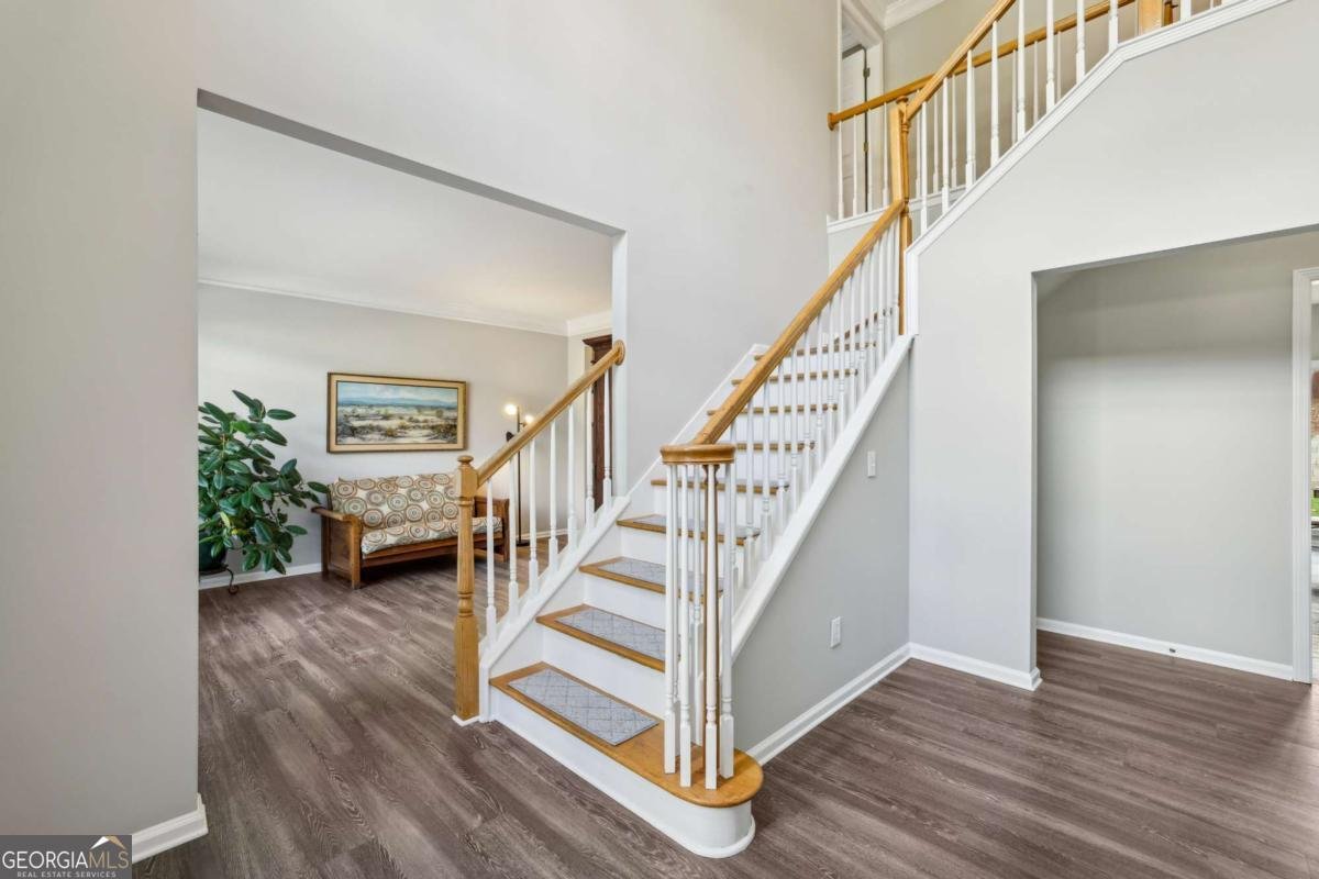 10300 Medridge Circle Johns Creek - 11